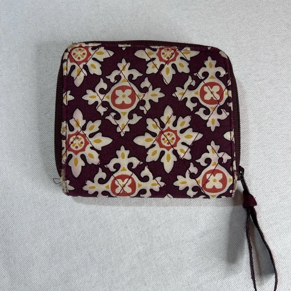 Small Vera Bradley Wallet Brown‎ Medallion Fold Zipper License & Card Slots